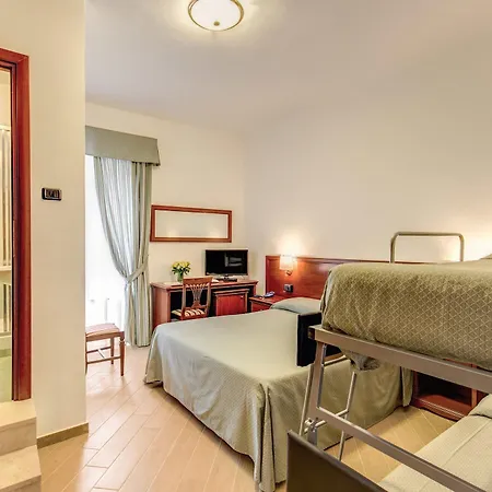 Hotel Flavio 3*