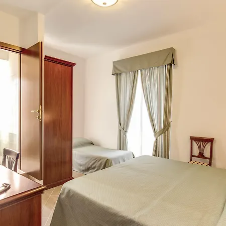 Hotel Flavio 3*